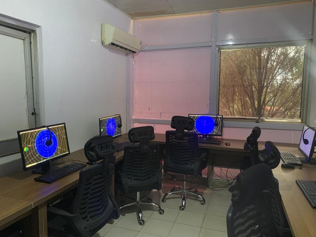 Radar displays in a training laboratory